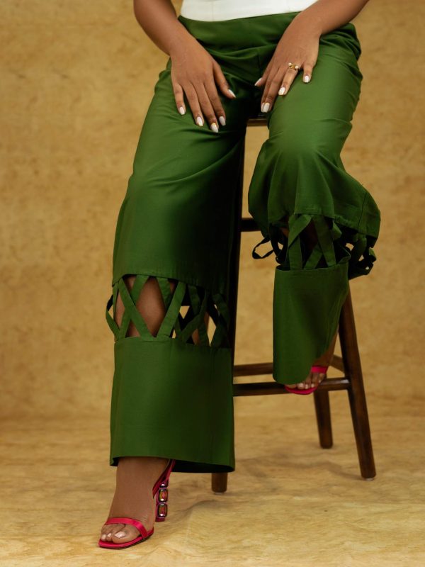 Zuri Set – Women's Puff Sleeve Corset Top & Wide-Leg Pants with Cutout Hem | Bold & Elegant Two-Piece Outfit - Image 3