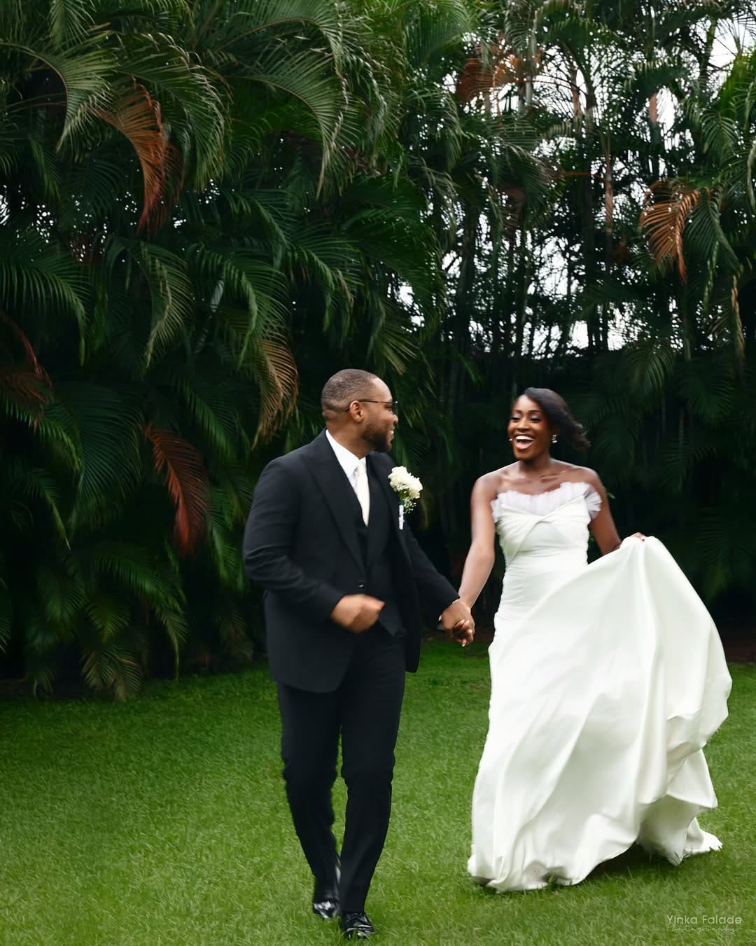 Elegant off shoulder white wedding dress with cathedral veil